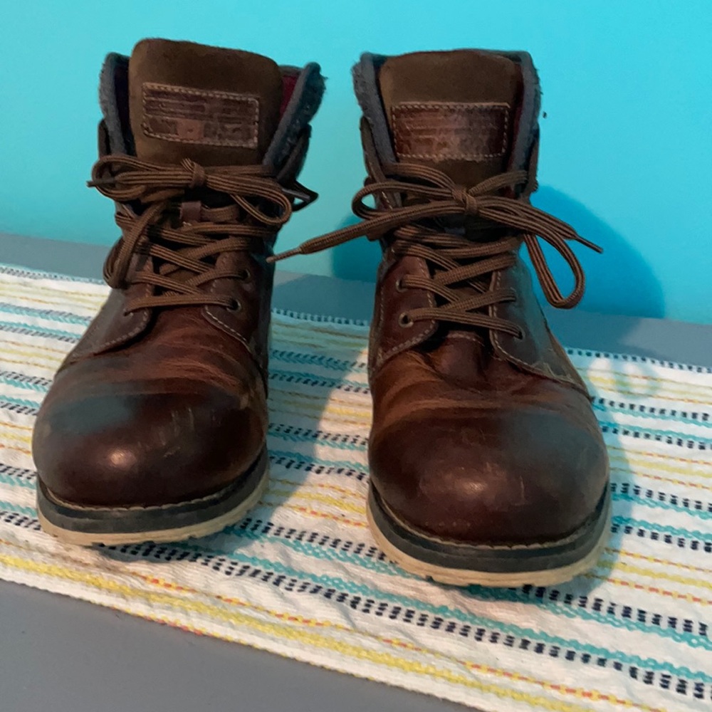 Size 9 1/2 - 44 brown boots